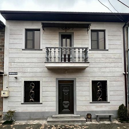 New , Comfortable 3 Bedroom House Erivan Exterior foto