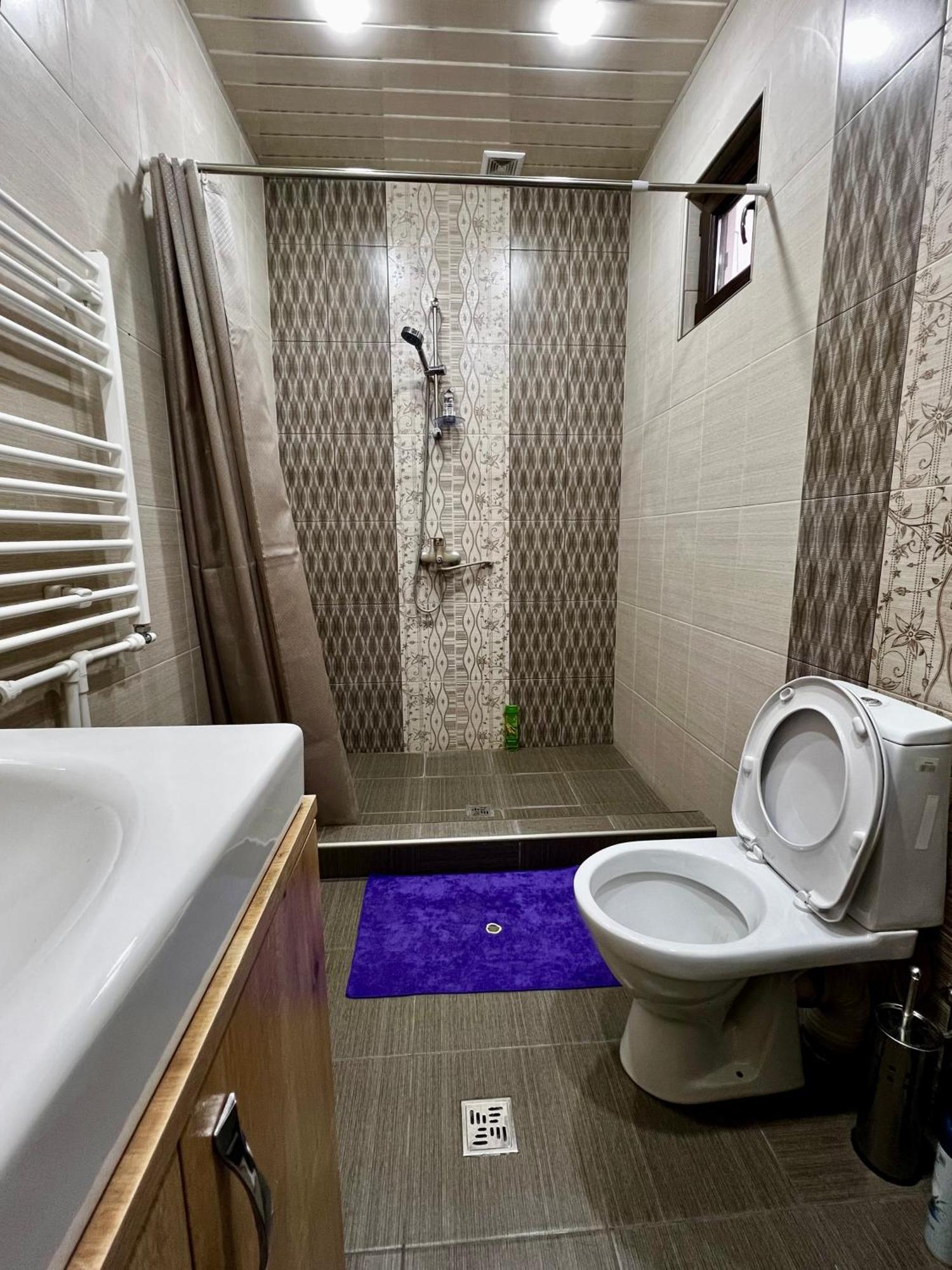 New , Comfortable 3 Bedroom House Erivan Exterior foto